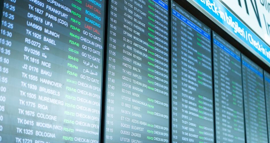 How to Make the Most Out of Airport Layovers